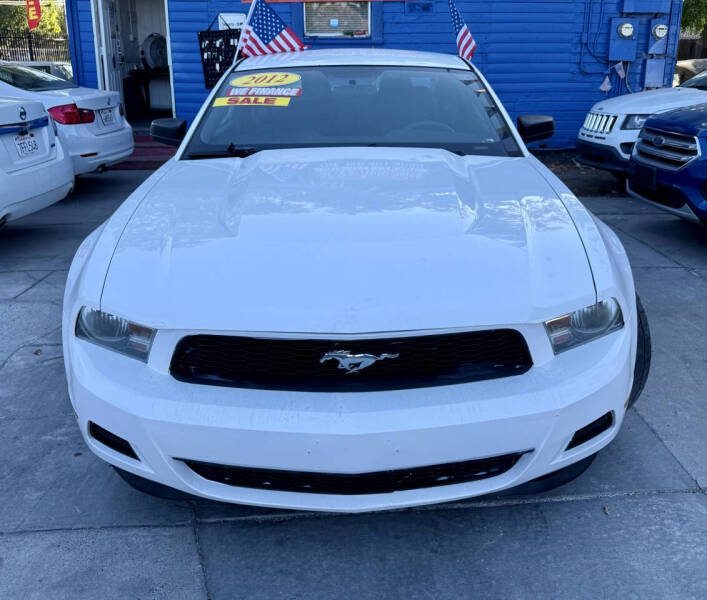 2012 Ford Mustang V6