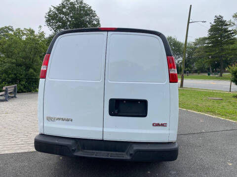 2018 GMC Savana 3500