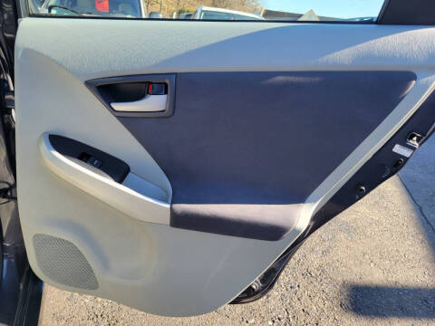 2010 Toyota Prius II