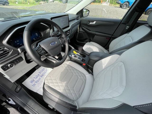 2024 Ford Escape Hybrid Platinum