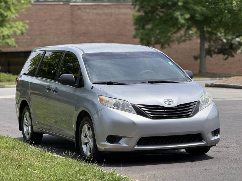 2012 Toyota Sienna Base 7-Passenger