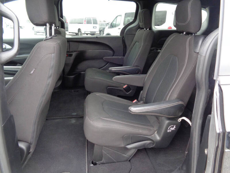 2022 Chrysler Pacifica Touring