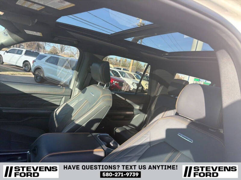2023 Ford Expedition MAX Platinum