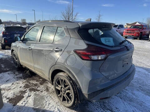 2022 Nissan Kicks SR