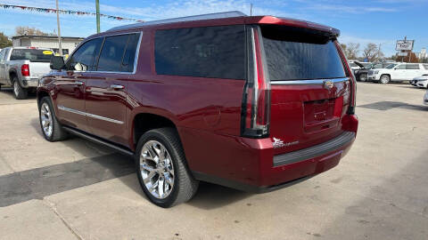 2017 Cadillac Escalade ESV Platinum