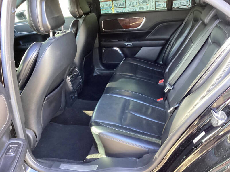 2019 Lincoln Continental Select