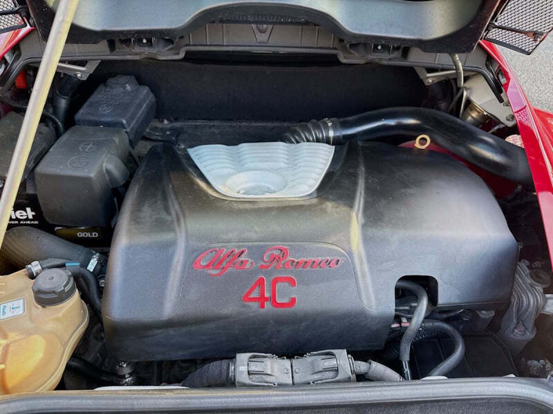 2015 Alfa Romeo 4C Launch Edition