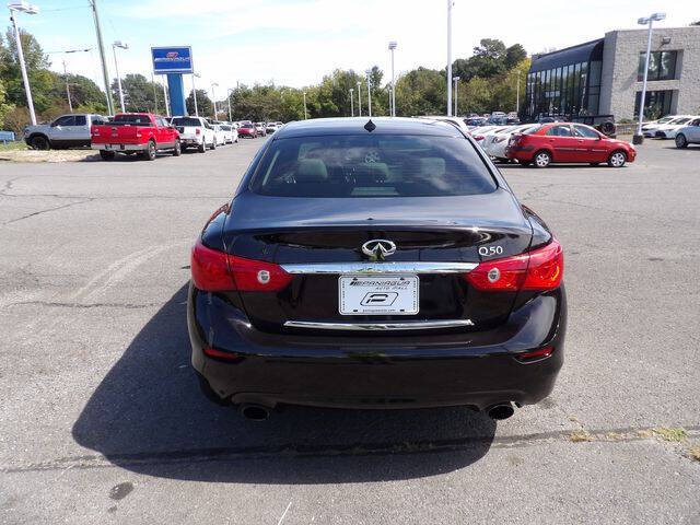 2015 Infiniti Q50 Premium