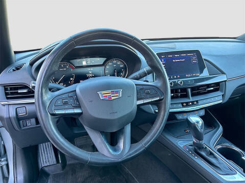 2025 Cadillac CT4 Luxury