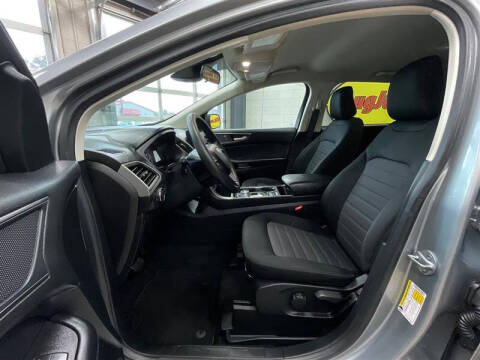 2022 Ford Edge SE