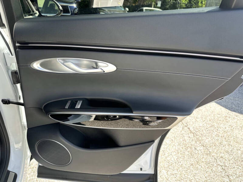 2026 Genesis GV70