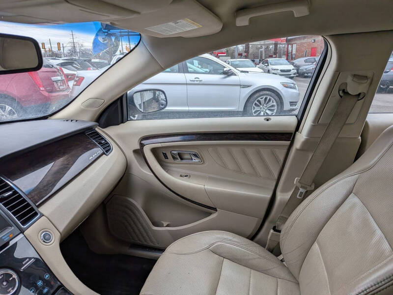 2016 Ford Taurus Limited