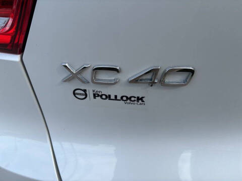 2023 Volvo XC40 B5 Plus Bright Theme