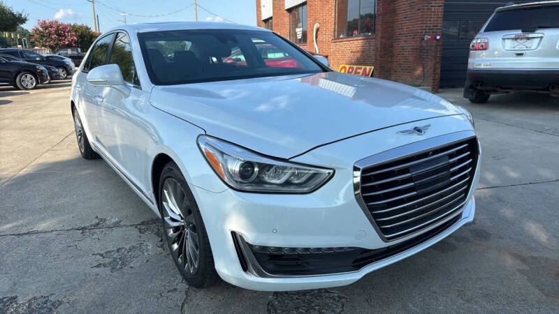 2017 Genesis G90