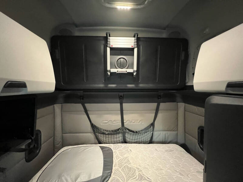 2020 Freightliner Cascadia