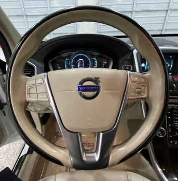 2016 Volvo XC60 T5 Platinum