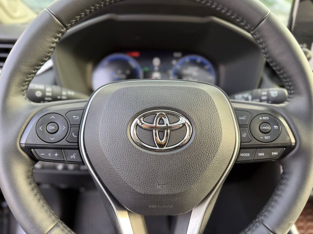 2023-toyota-rav4-hybrid-limited-awd-4dr-suv.jpg