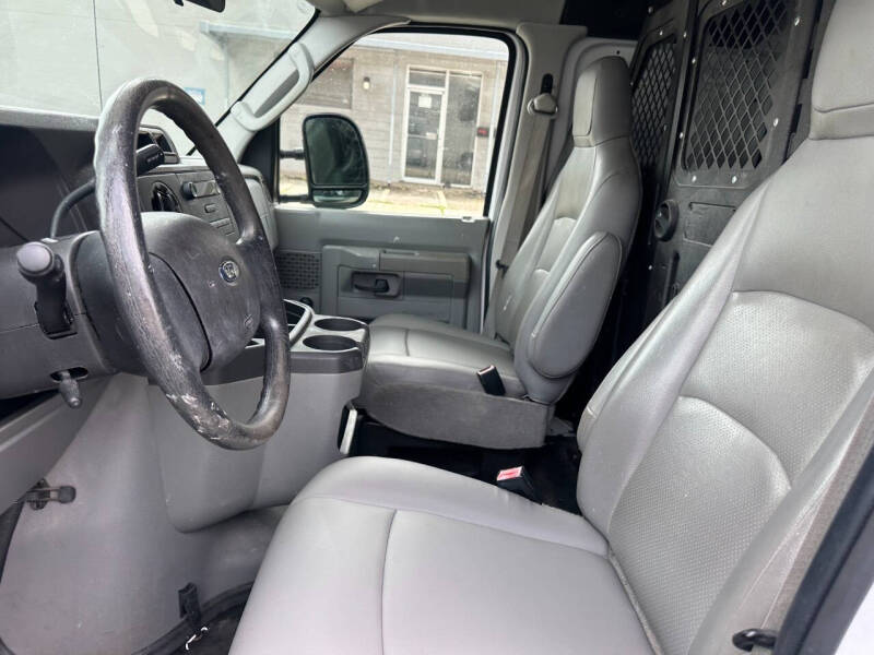 2014 Ford E-Series E-150