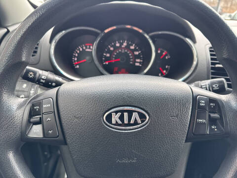 2011 Kia Sorento LX