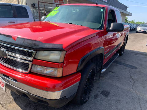 2006 Chevrolet Silverado 1500 for sale at Six Brothers Mega Lot in Youngstown OH