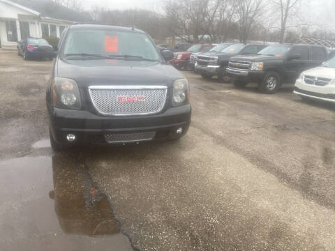 2011 GMC Yukon XL for sale at Auto Site Inc in Ravenna OH