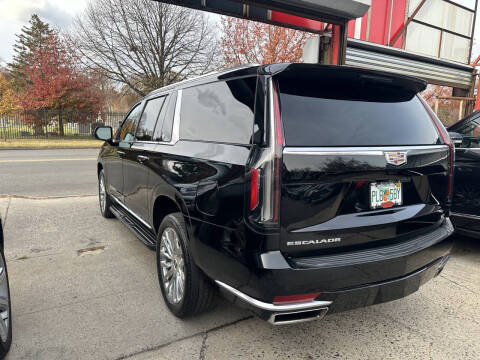 2022 Cadillac Escalade ESV Premium Luxury