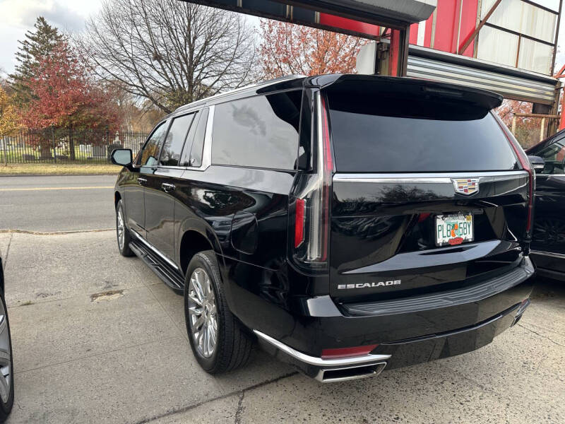 2022 Cadillac Escalade ESV Premium Luxury
