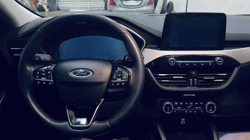 2022 Ford Escape SEL