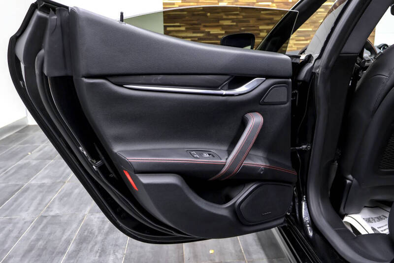 2017 Maserati Ghibli