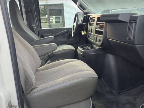 2017 GMC Savana 2500