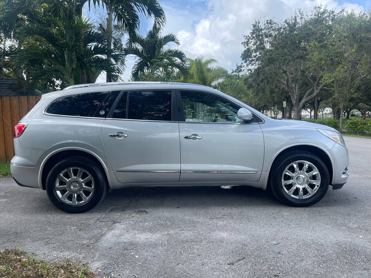 2015 BUICK Enclave SUV / Crossover - $11,900