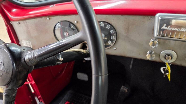 1953 International L-120 Series