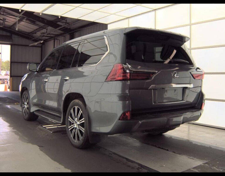 2018 Lexus LX 570 Three-Row