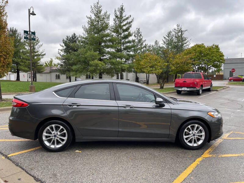 2020 Ford Fusion SE