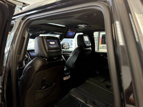 2019 Cadillac Escalade Platinum