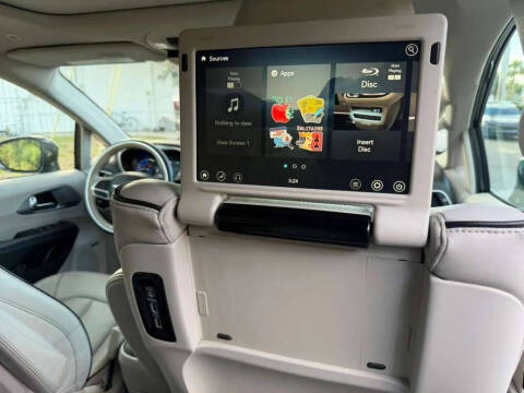 2018 Chrysler Pacifica Hybrid Limited