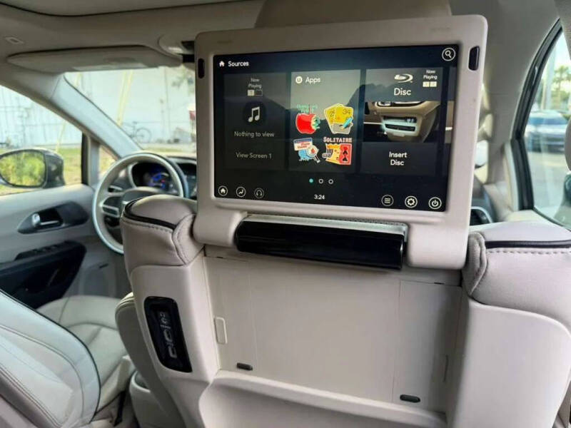 2018 Chrysler Pacifica Hybrid Limited