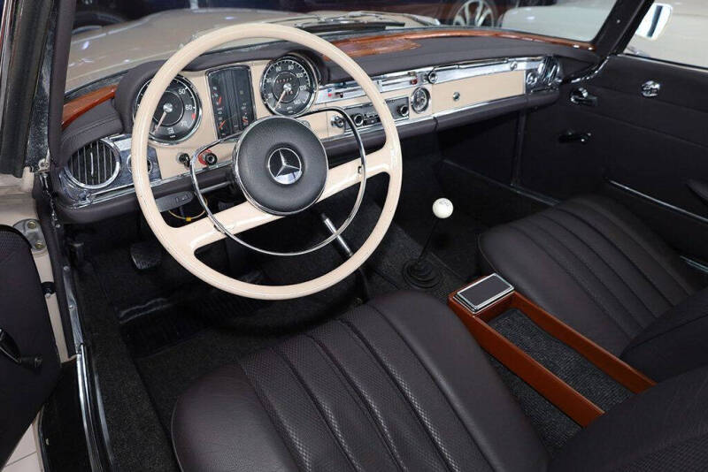 1967 Mercedes-Benz SL-Class