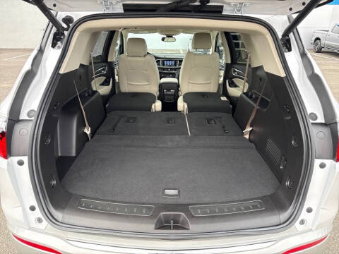 2023 Buick Enclave Essence