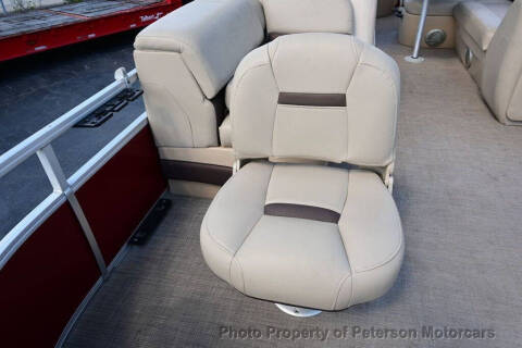 2019 Sun Tracker Fishin Barge 20 DLX