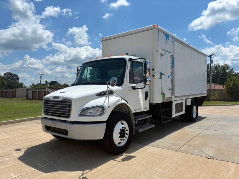 2007 Freightliner M2 106