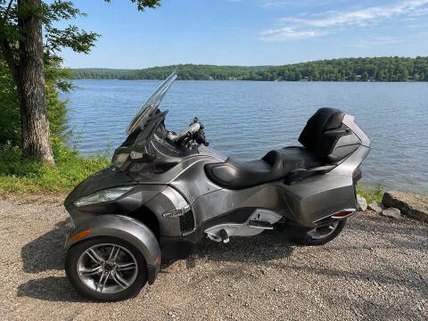 2011 Can-Am Spyder RT