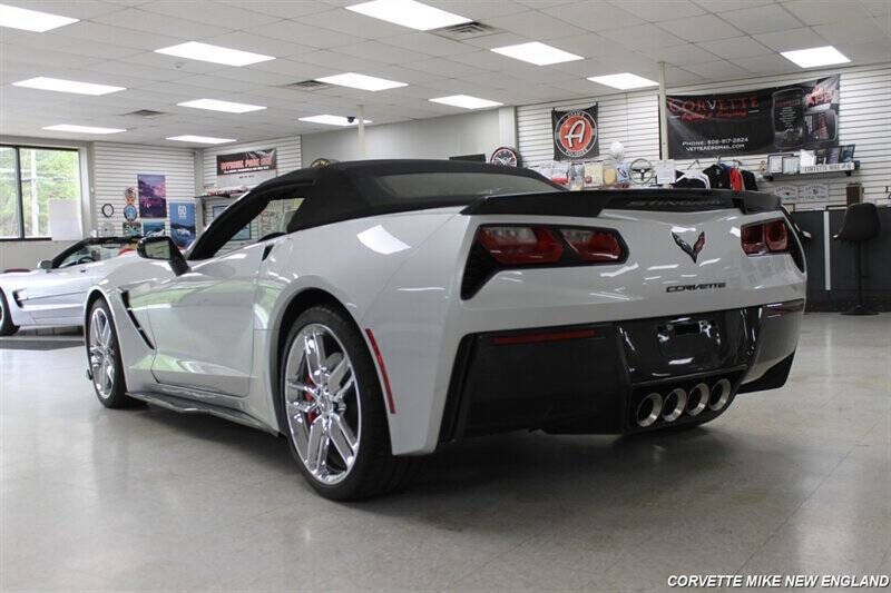 2015 Chevrolet Corvette 13