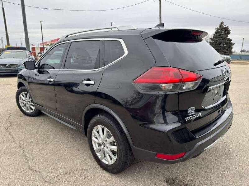 2020 Nissan Rogue SV