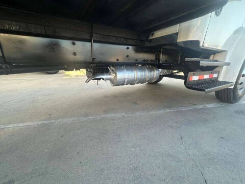 2020 Freightliner M2 106