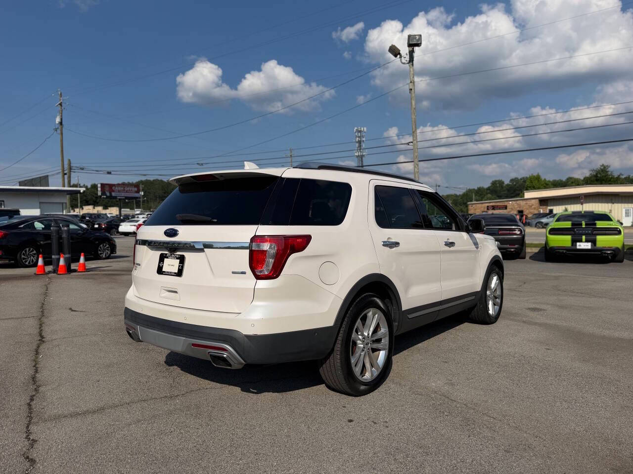 View vehicle photo 4