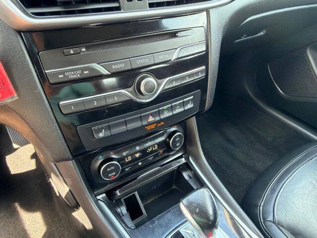 2017 Infiniti QX30 Premium