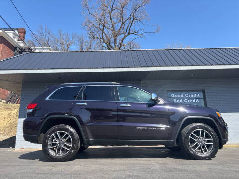 2020 Jeep Grand Cherokee for sale at Auto Credit Connection LLC in Uniontown PA