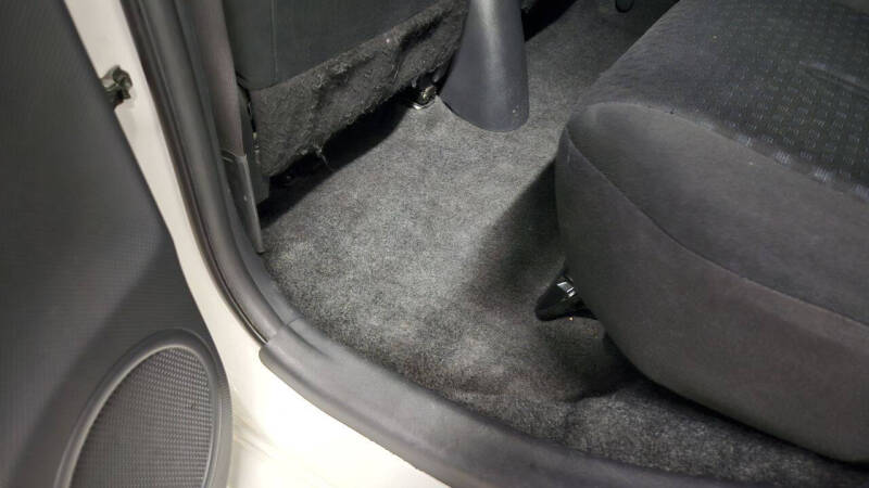 2009 Scion xD Base photo 38