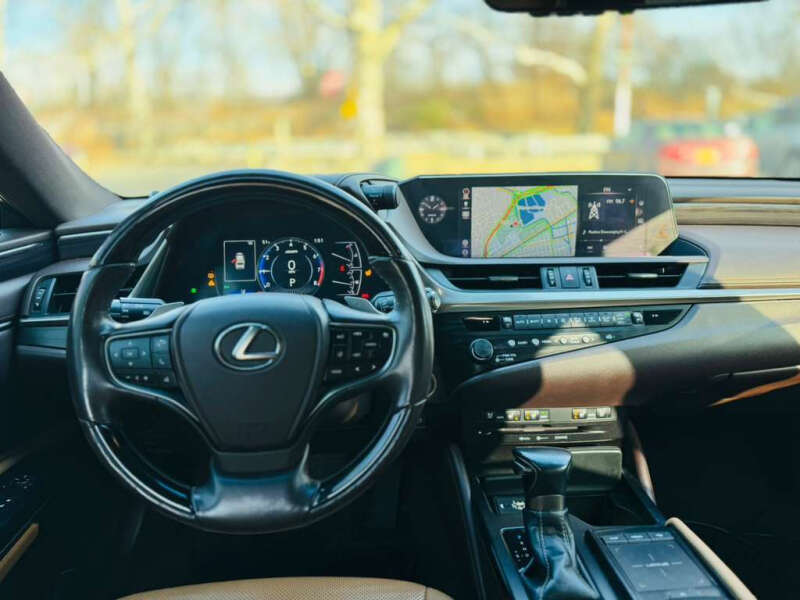 2019 Lexus ES 350 Luxury